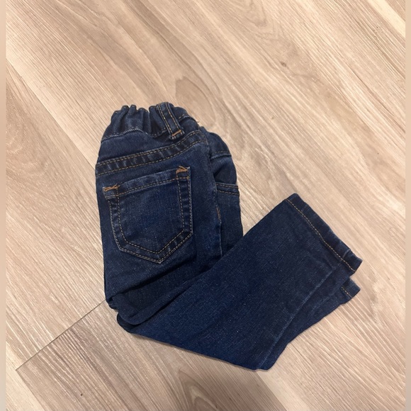 EUC‼️ Two Pack‼️ The Children’s Place Denim Jeans 12-18 Months - Picture 4 of 6